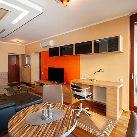 New Danube Flat Апартаменты *